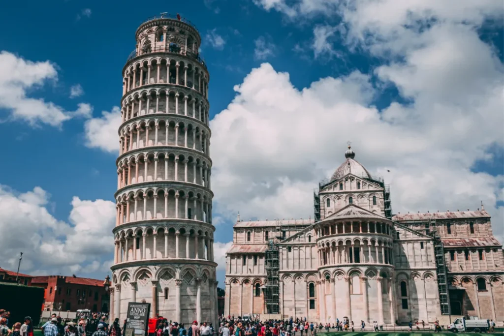 pisa tower italy