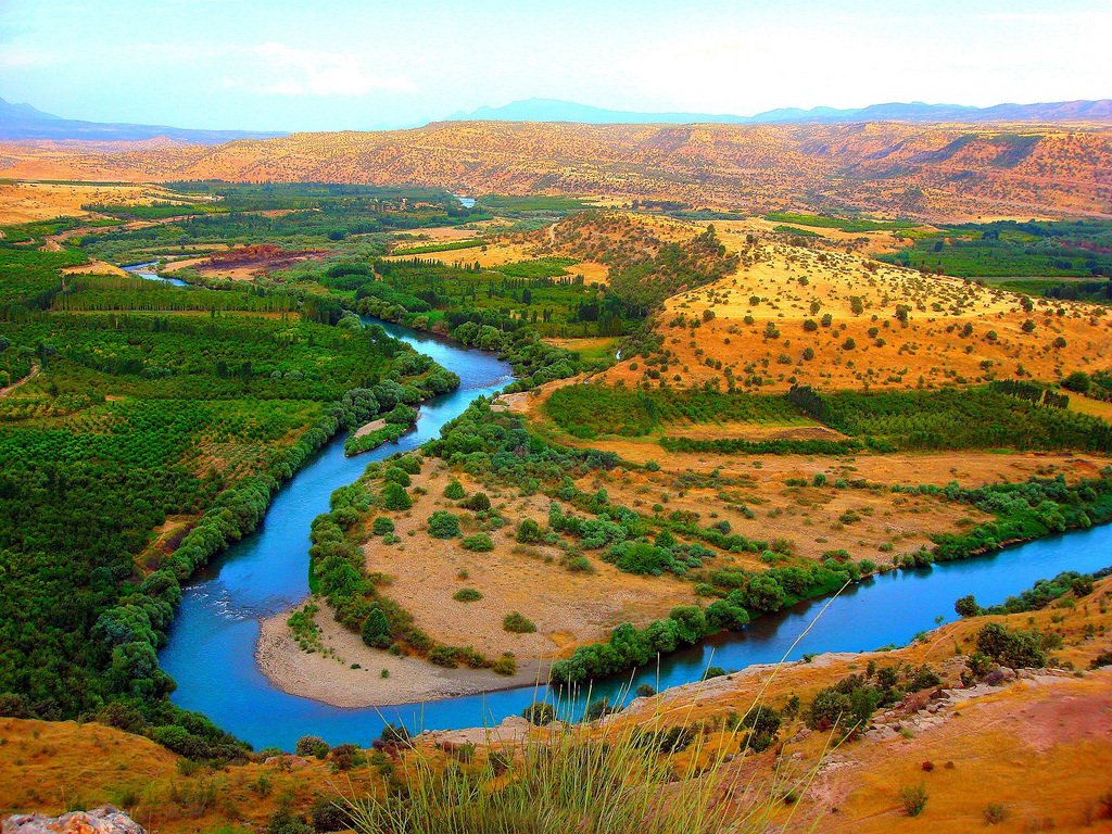Cave Trip - Exploring Iraq: A Journey Through Ancient Civilizations, Culture, and Modern Wonders