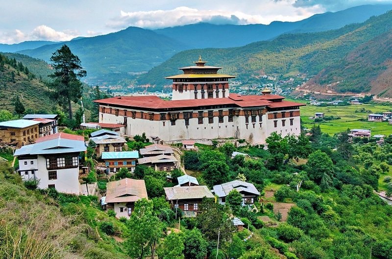 Cave Trip - Bhutan – A Spiritual Retreat in the Himalayas – Complete Travel Guide – 2024